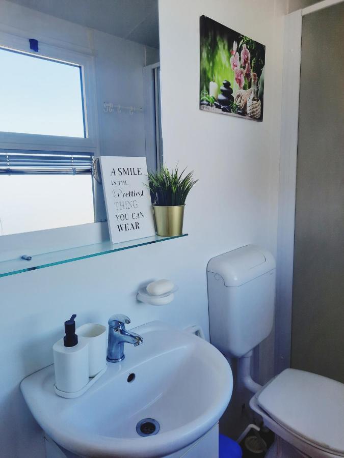 Mobile Home Fantasea Novi Vinodolski Eksteriør billede
